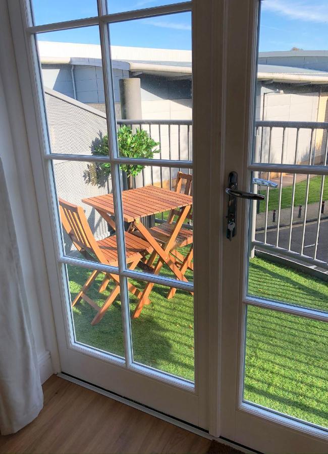 Parkside Penthouse Apartamento Yeovil Exterior foto