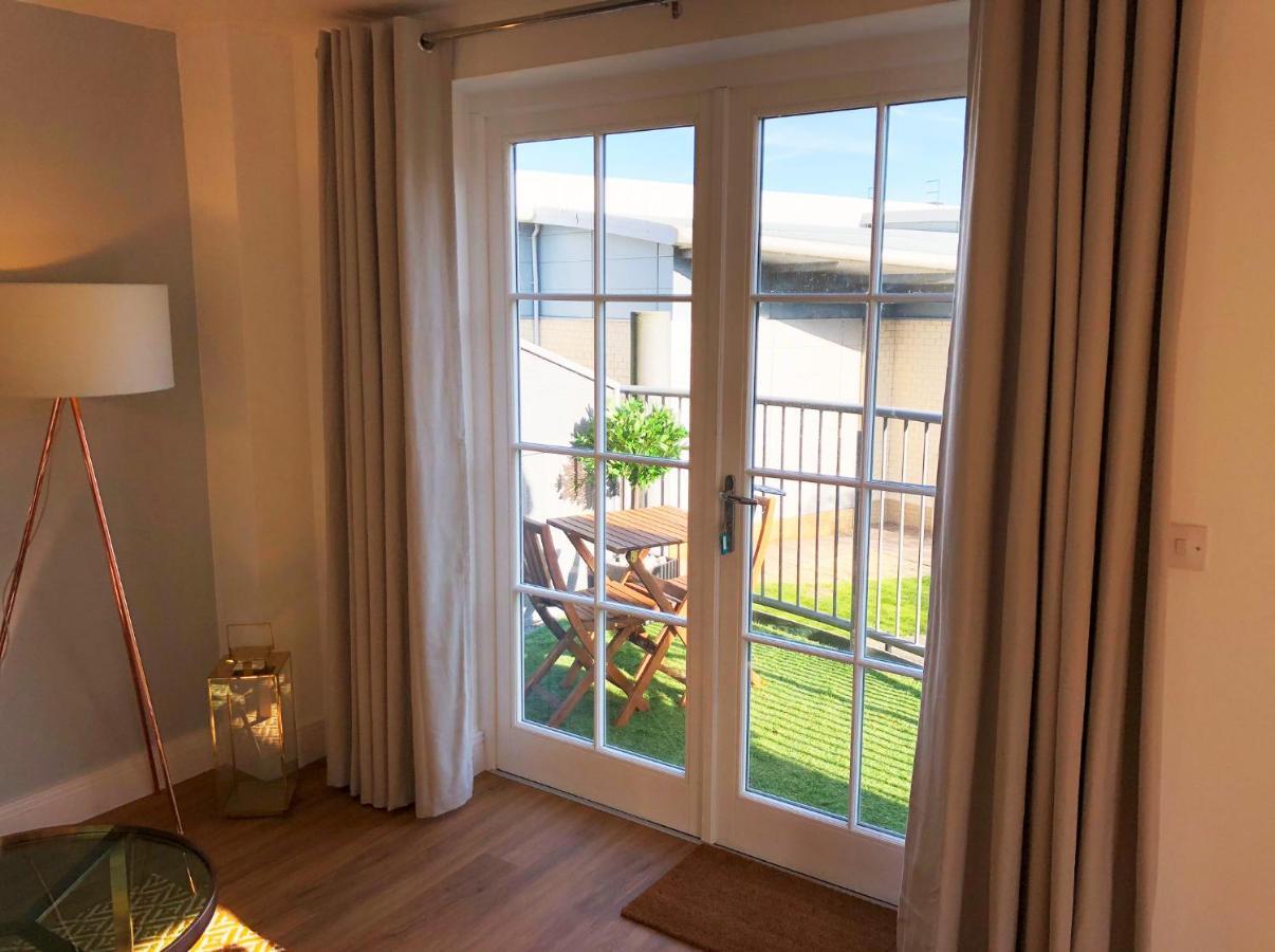 Parkside Penthouse Apartamento Yeovil Exterior foto